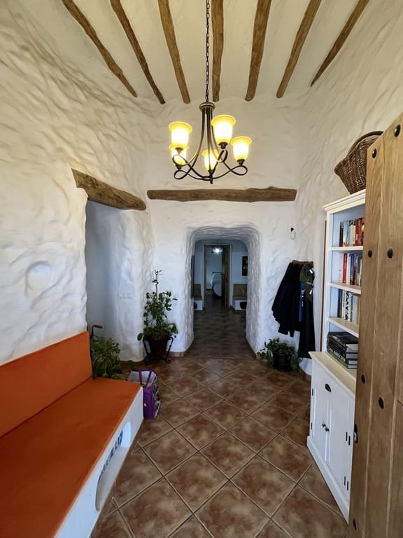 3 bedroom Cave House for sale in Fontanar with pool - € 148,000 (Ref: 9838255)
