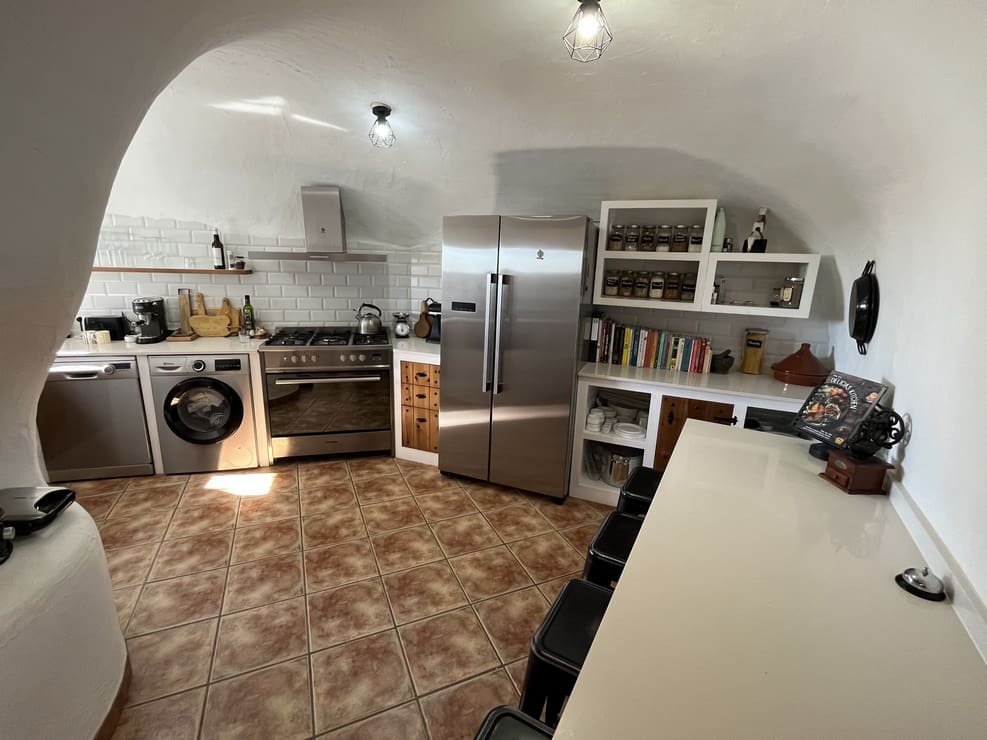 3 bedroom Cave House for sale in Fontanar with pool - € 148,000 (Ref: 9838255)
