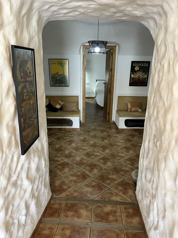 3 bedroom Cave House for sale in Fontanar with pool - € 148,000 (Ref: 9838255)