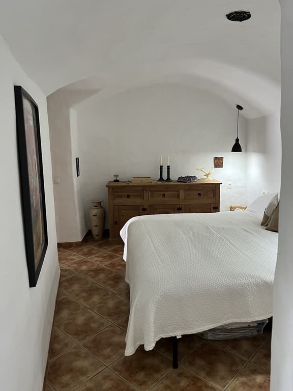 3 bedroom Cave House for sale in Fontanar with pool - € 148,000 (Ref: 9838255)