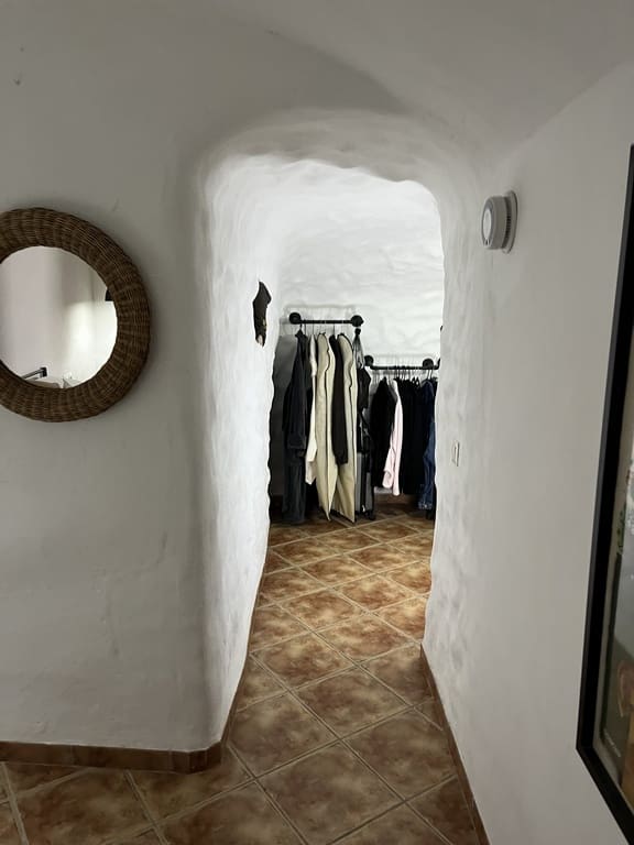 3 bedroom Cave House for sale in Fontanar with pool - € 148,000 (Ref: 9838255)