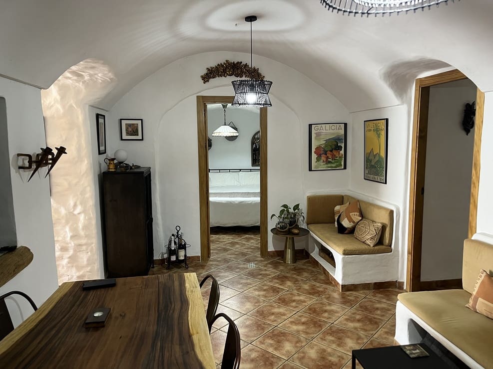 3 bedroom Cave House for sale in Fontanar with pool - € 148,000 (Ref: 9838255)