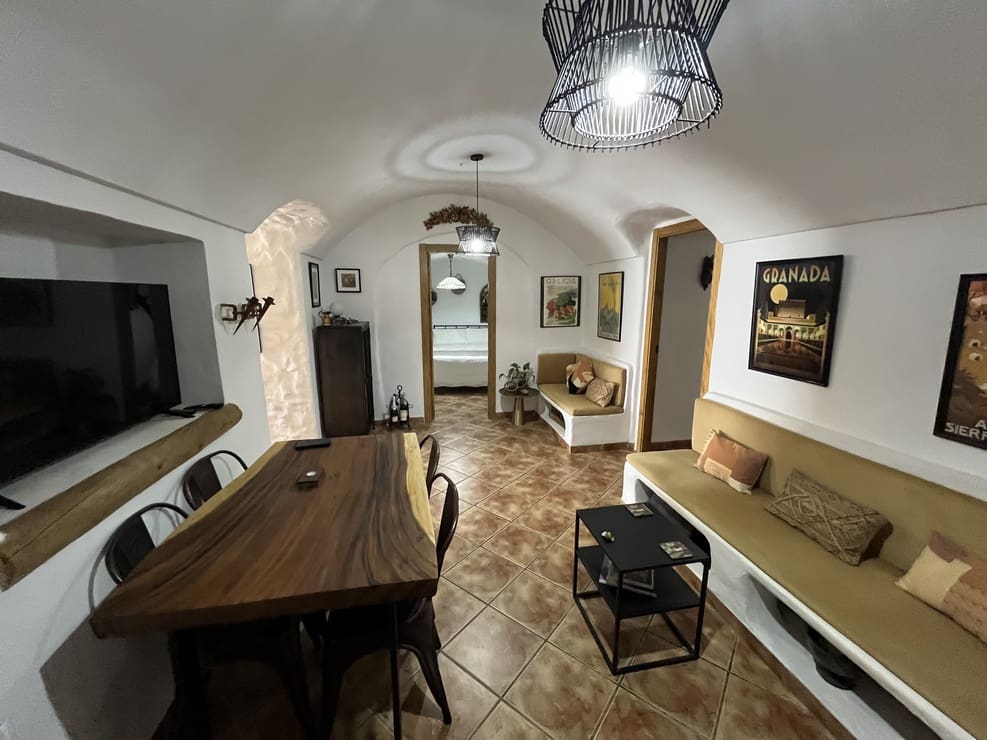 3 bedroom Cave House for sale in Fontanar with pool - € 148,000 (Ref: 9838255)