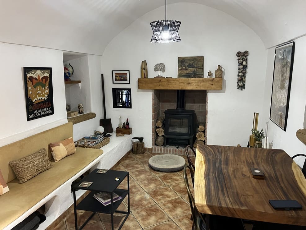 3 bedroom Cave House for sale in Fontanar with pool - € 148,000 (Ref: 9838255)