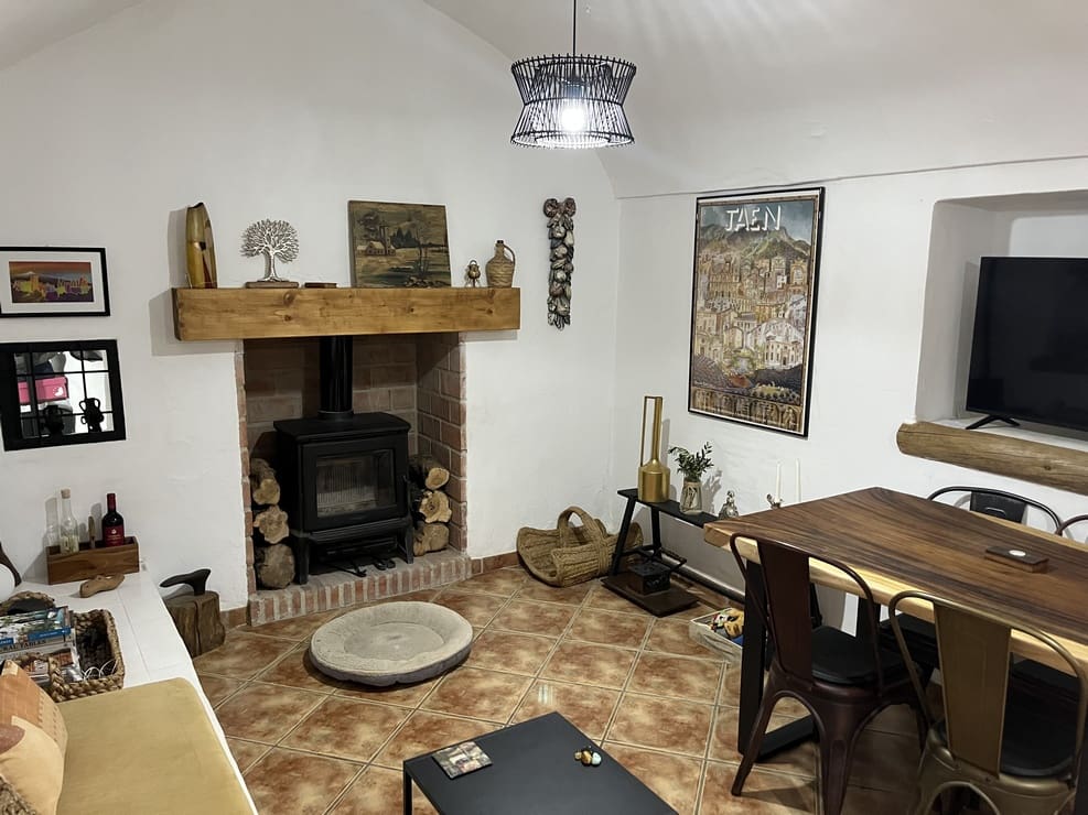 3 bedroom Cave House for sale in Fontanar with pool - € 148,000 (Ref: 9838255)