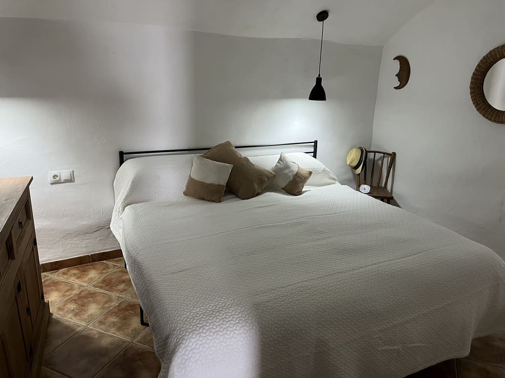 3 bedroom Cave House for sale in Fontanar with pool - € 148,000 (Ref: 9838255)