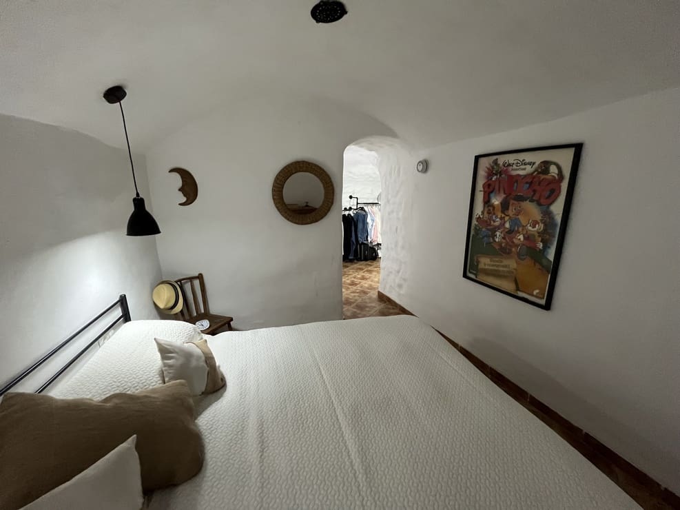 3 bedroom Cave House for sale in Fontanar with pool - € 148,000 (Ref: 9838255)