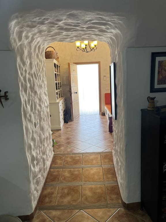 3 bedroom Cave House for sale in Fontanar with pool - € 148,000 (Ref: 9838255)