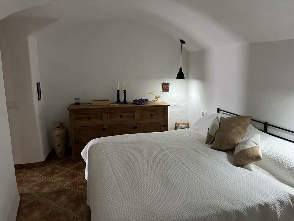 3 bedroom Cave House for sale in Fontanar with pool - € 148,000 (Ref: 9838255)