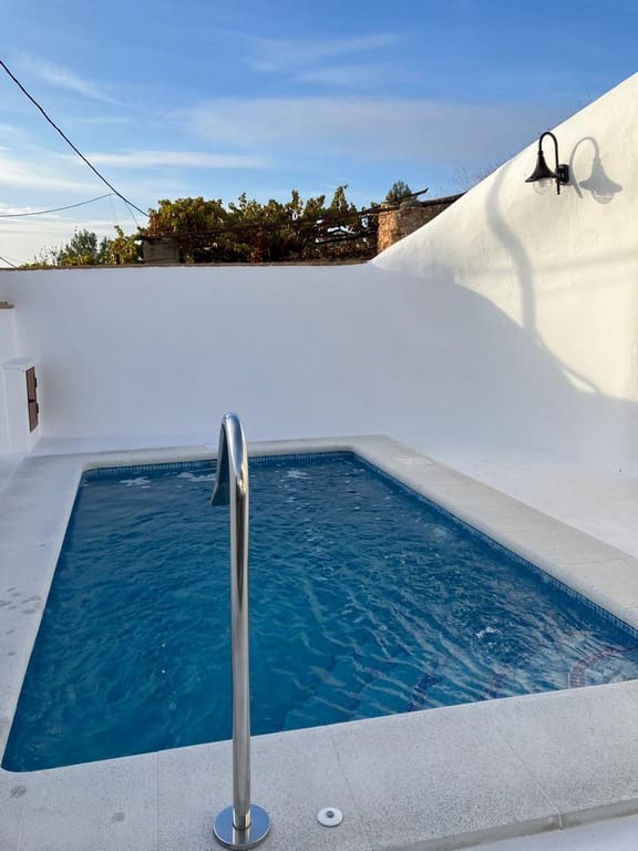 3 bedroom Cave House for sale in Fontanar with pool - € 148,000 (Ref: 9838255)