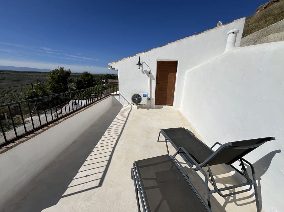 3 bedroom Cave House for sale in Fontanar with pool garage - € 148,000 (Ref: 9838255)