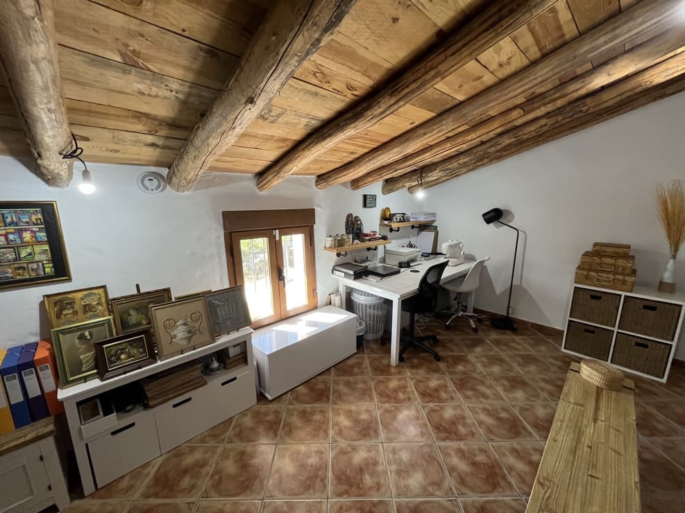 3 bedroom Cave House for sale in Fontanar with pool garage - € 148,000 (Ref: 9838255)