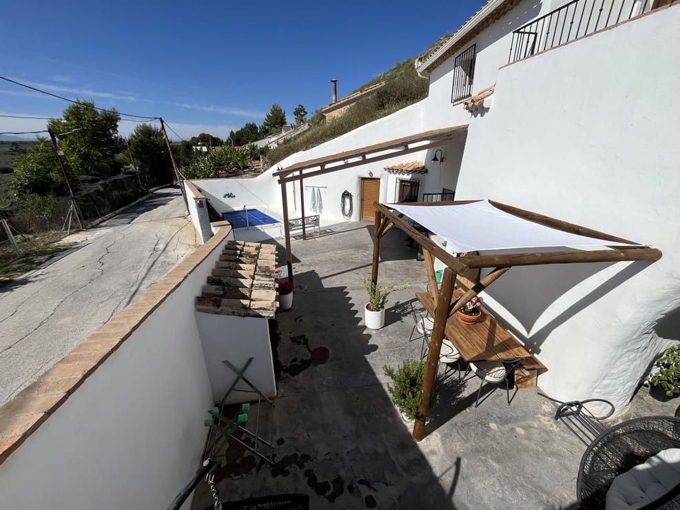 3 bedroom Cave House for sale in Fontanar with pool garage - € 148,000 (Ref: 9838255)