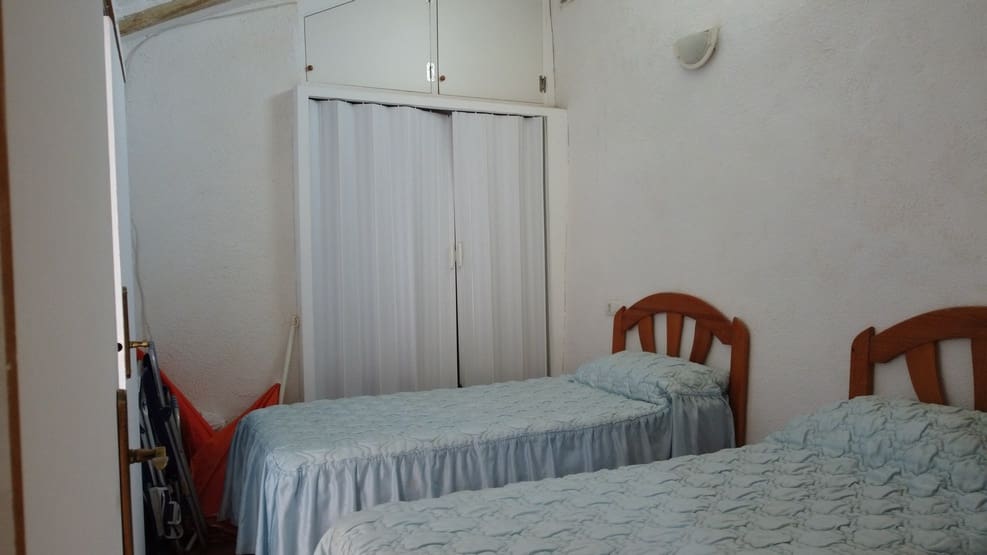 4 sovrum Grotthus till salu i Caniles - 75 000 € (Ref: 9860590)