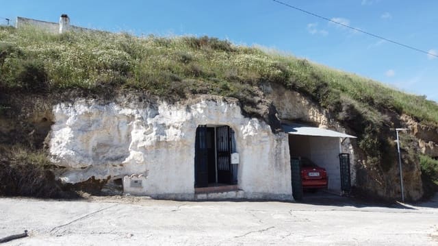 4 slaapkamer Grotwoning te koop in Caniles met garage - € 75.000 (Ref: 9860590)