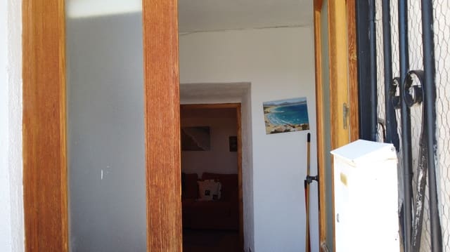 4 slaapkamer Grotwoning te koop in Caniles met garage - € 75.000 (Ref: 9860590)