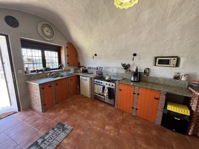 4 chambre Maison Troglodyte à vendre à Cúllar avec garage - 175 000 € (Ref: 9860797)