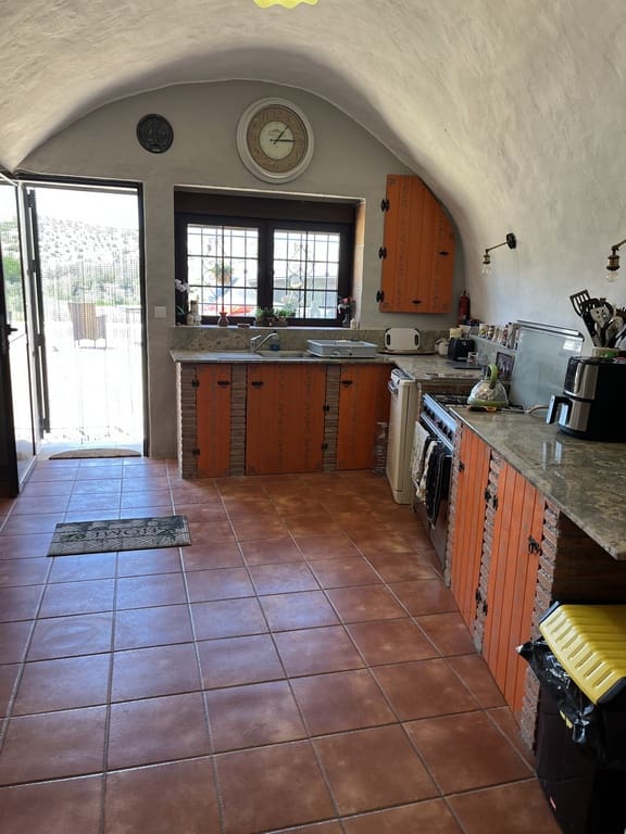 4 chambre Maison Troglodyte à vendre à Cullar avec garage - 175 000 € (Ref: 9860797)