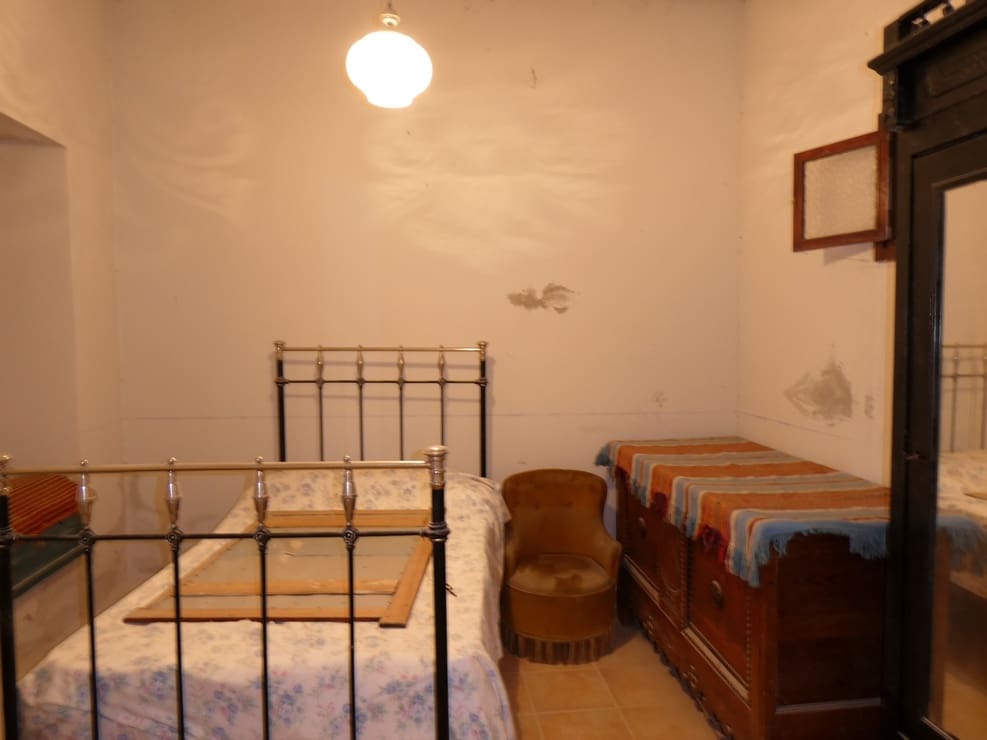 6 Zimmer Haus zu verkaufen in Benamaurel - 120.000 € (Ref: 9891473)