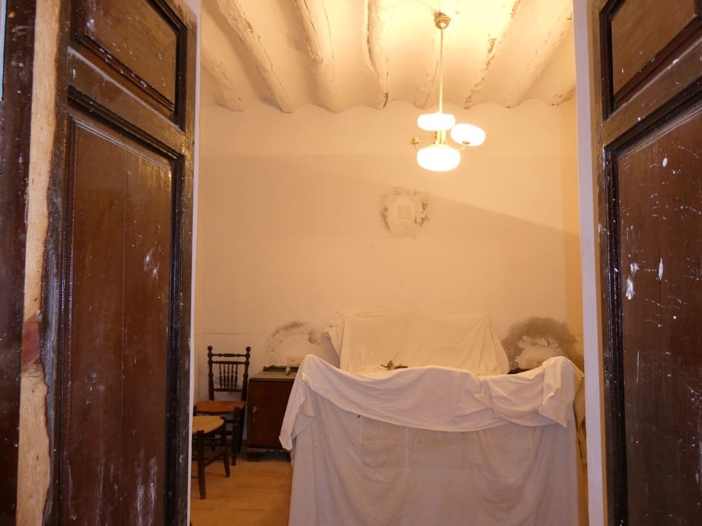 6 Zimmer Haus zu verkaufen in Benamaurel - 120.000 € (Ref: 9891473)