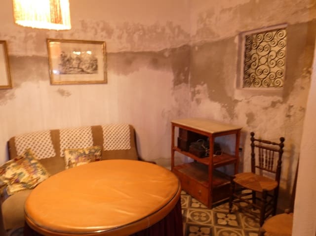 6 Zimmer Haus zu verkaufen in Benamaurel - 120.000 € (Ref: 9891473)