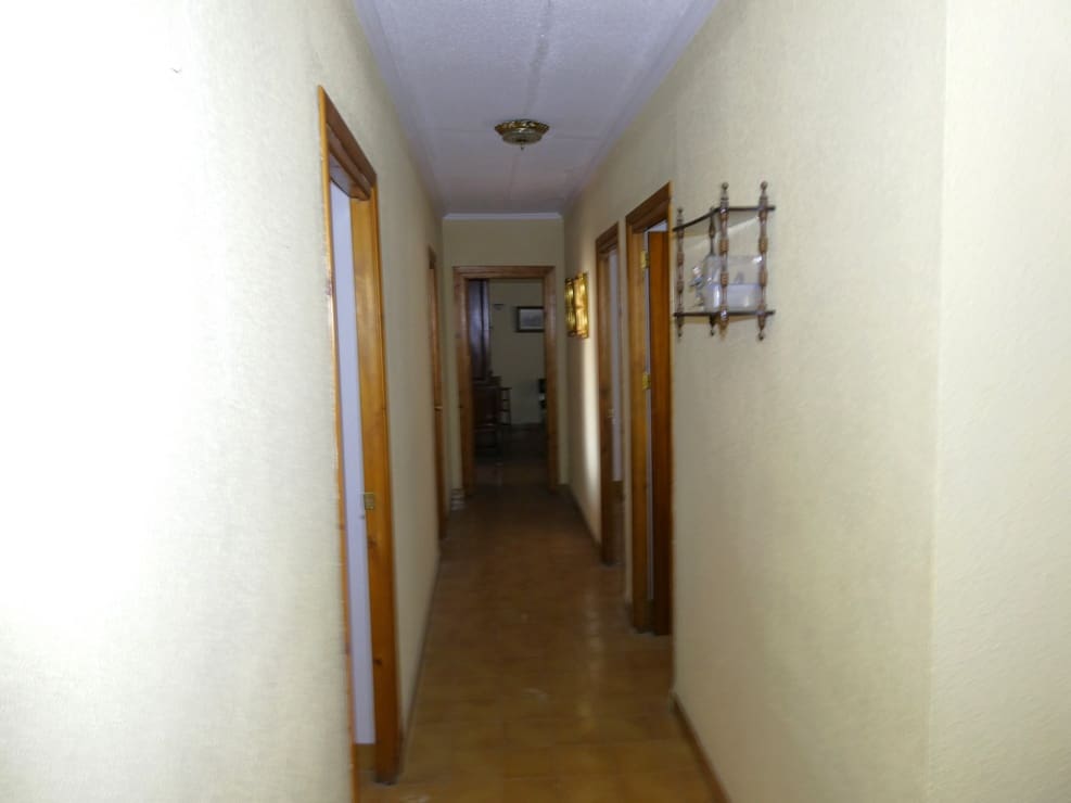 Casa en Baza en venta con garaje - 160.000 € (Ref: 9897237)