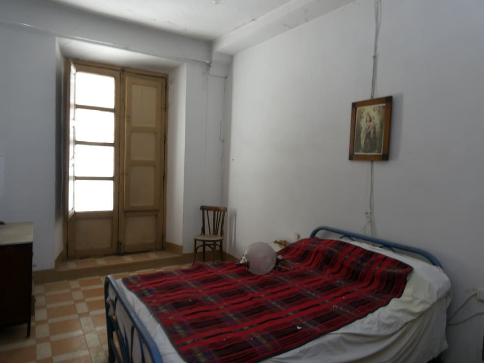 Casa en Baza en venta con garaje - 160.000 € (Ref: 9897237)