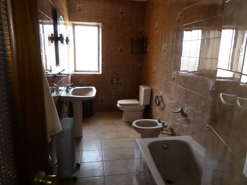 Casa en Baza en venta con garaje - 160.000 € (Ref: 9897237)