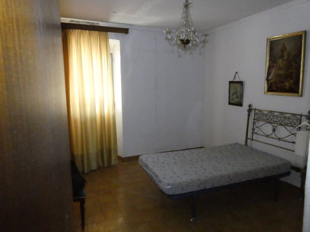 Casa en Baza en venta con garaje - 160.000 € (Ref: 9897237)