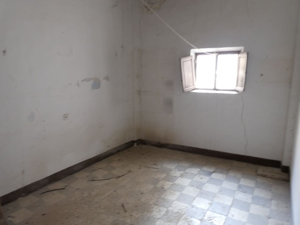 Casa en Baza en venta con garaje - 160.000 € (Ref: 9897237)