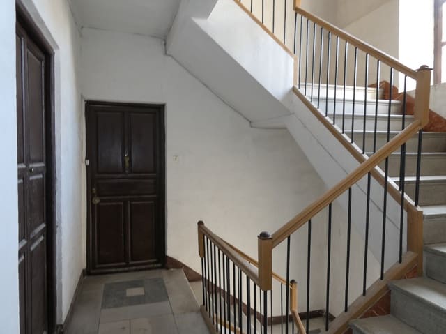 Casa en Baza en venta con garaje - 160.000 € (Ref: 9897237)