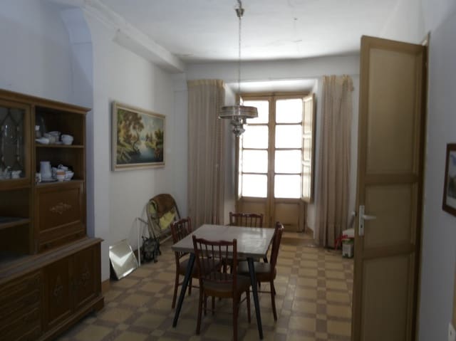 Casa en Baza en venta con garaje - 160.000 € (Ref: 9897237)