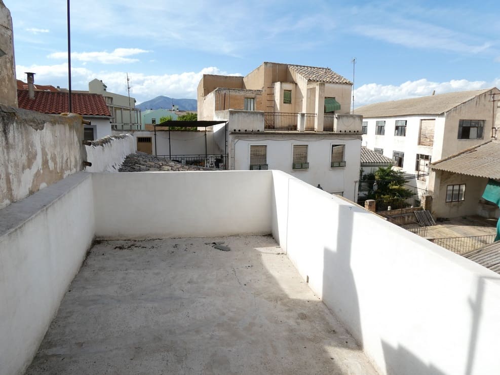 Casa en Baza en venta con garaje - 160.000 € (Ref: 9897237)