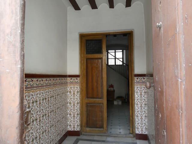 Casa en Baza en venta con garaje - 160.000 € (Ref: 9897237)
