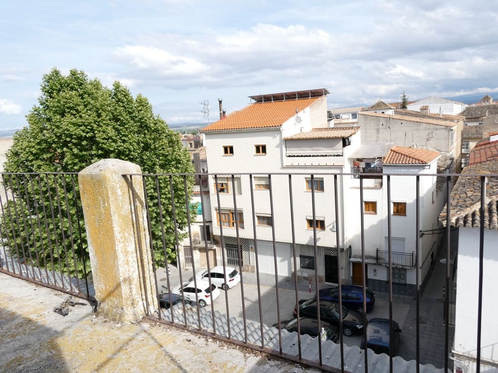 Casa en Baza en venta con garaje - 160.000 € (Ref: 9897237)