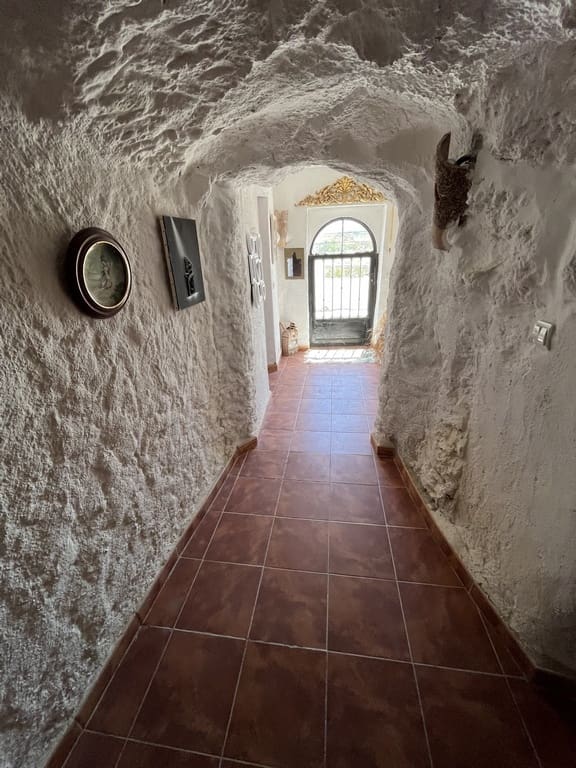6 bedroom Commercial for sale in La Alqueria - € 205,000 (Ref: 9908780)