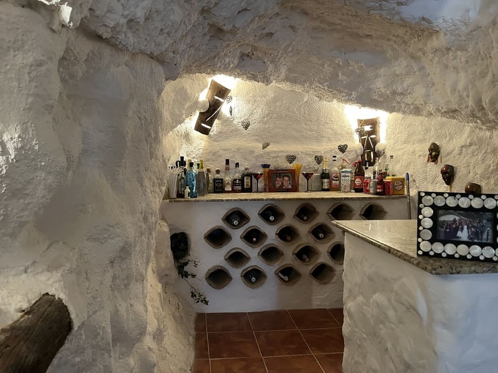 6 bedroom Commercial for sale in La Alqueria - € 205,000 (Ref: 9908780)