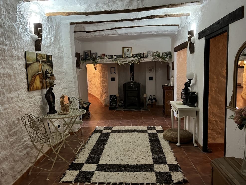 6 bedroom Commercial for sale in La Alqueria - € 205,000 (Ref: 9908780)