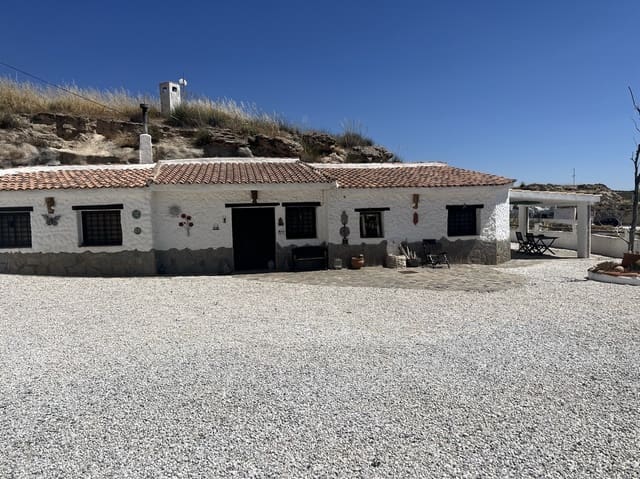 6 bedroom Commercial for sale in La Alqueria, Galera - € 205,000 (Ref: 9908780)
