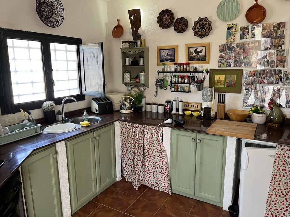 6 bedroom Commercial for sale in La Alqueria - € 205,000 (Ref: 9908780)