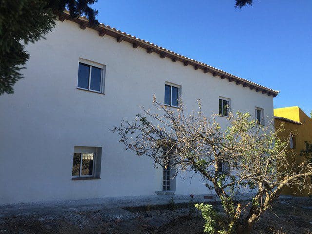 6 bedroom Finca/Country House for sale in Gor with pool - € 425,000 (Ref: 9911532)