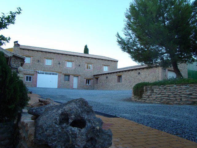 6 bedroom Finca/Country House for sale in Gor with pool - € 425,000 (Ref: 9911532)