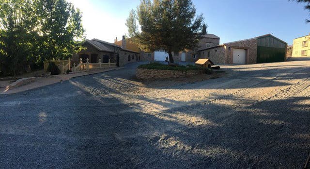 6 soverom Finca/Herregård til salgs i Gor med svømmebasseng - € 425 000 (Ref: 9911532)