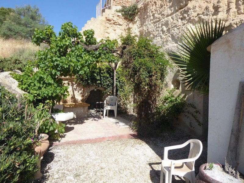4 soveværelse Finca/Landehus til salg i La Alqueria - € 65.000 (Ref: 9914823)