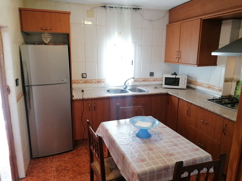 3 sypialnia Finka/Dom wiejski na sprzedaż w Baza - 128 000 € (Ref: 9927835)