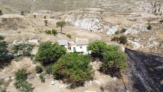 3 sovrum Finca/Hus på landet till salu i Baza - 128 000 € (Ref: 9927835)