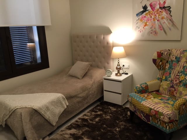 Chalet de 3 habitaciones en Algorfa en venta con piscina garaje - 555.000 € (Ref: 7430141)