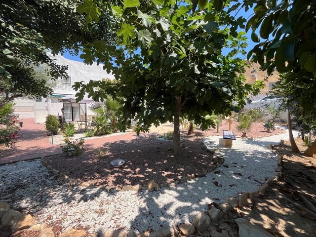 3 bedroom Villa for sale in Blue Lagoon with pool garage - € 359,000 (Ref: 9101662)