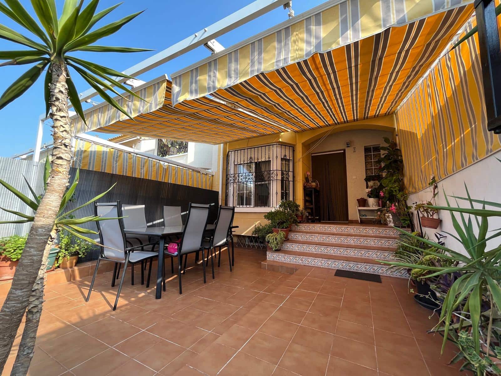 3 camera da letto Villetta a Schiera in vendita in Torrevieja con piscina - 199.900 € (Rif: 9191772)