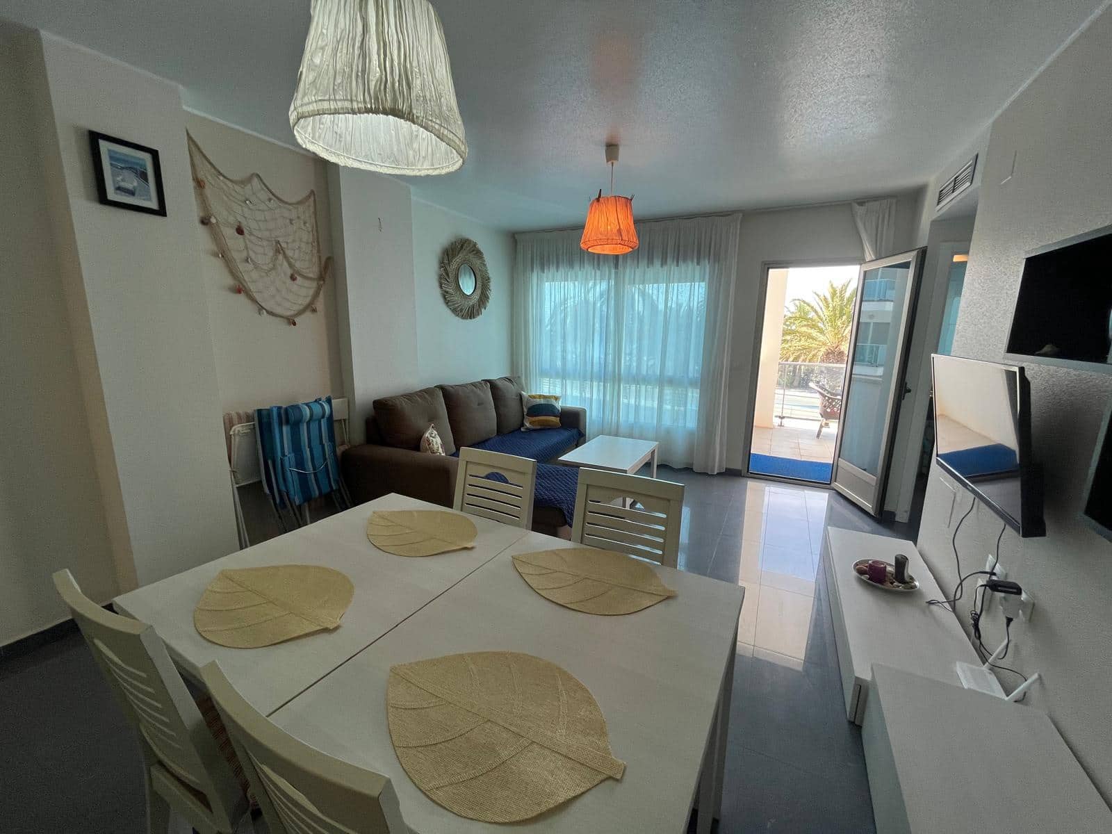 Apartamento de 2 habitaciones en La Manga del Mar Menor en venta con piscina garaje - 184.900 € (Ref: 9357645)